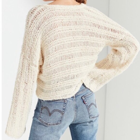 UO Tahiti Bell-Sleeve Fringe Crop Sweater Urban Outfitters XS - Picture 4 of 7